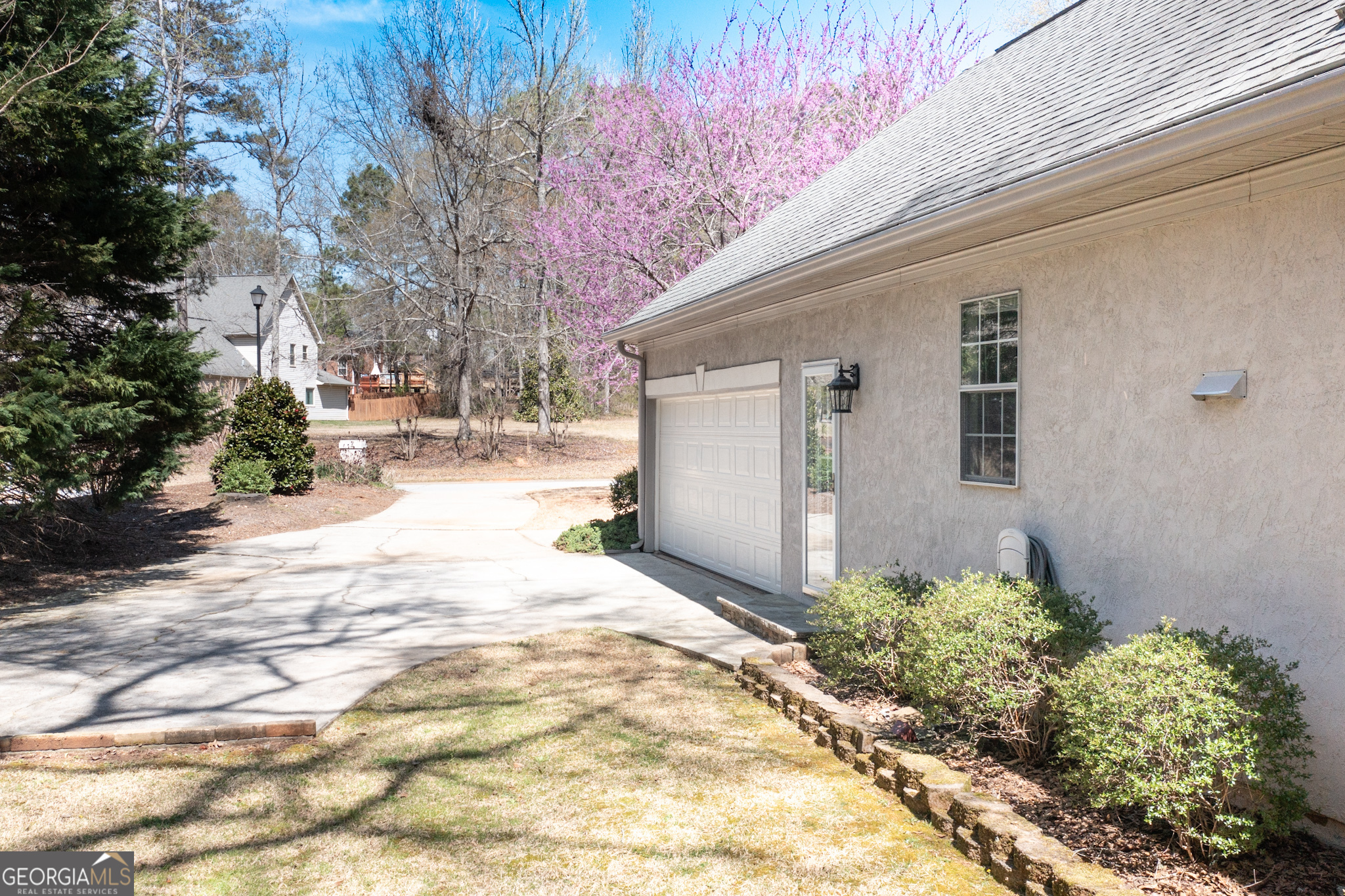 Newnan, Georgia 30265, United States, 4 Bedrooms Bedrooms, ,3 BathroomsBathrooms,Residential,Active,99103