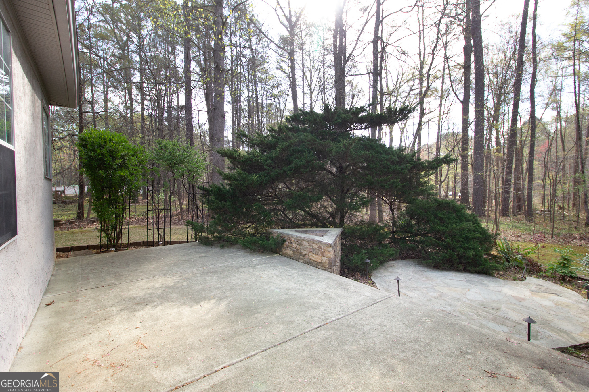 Newnan, Georgia 30265, United States, 4 Bedrooms Bedrooms, ,3 BathroomsBathrooms,Residential,Active,99103