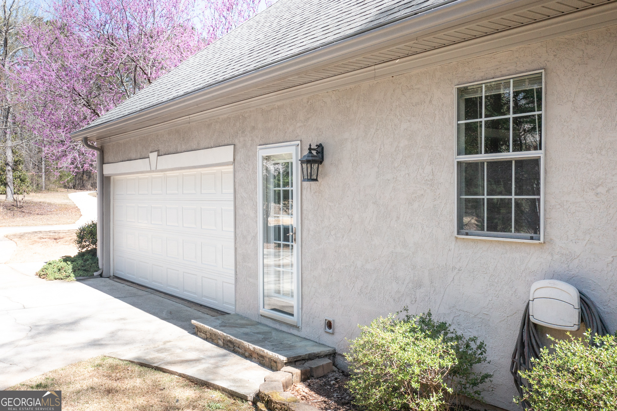 Newnan, Georgia 30265, United States, 4 Bedrooms Bedrooms, ,3 BathroomsBathrooms,Residential,Active,99103