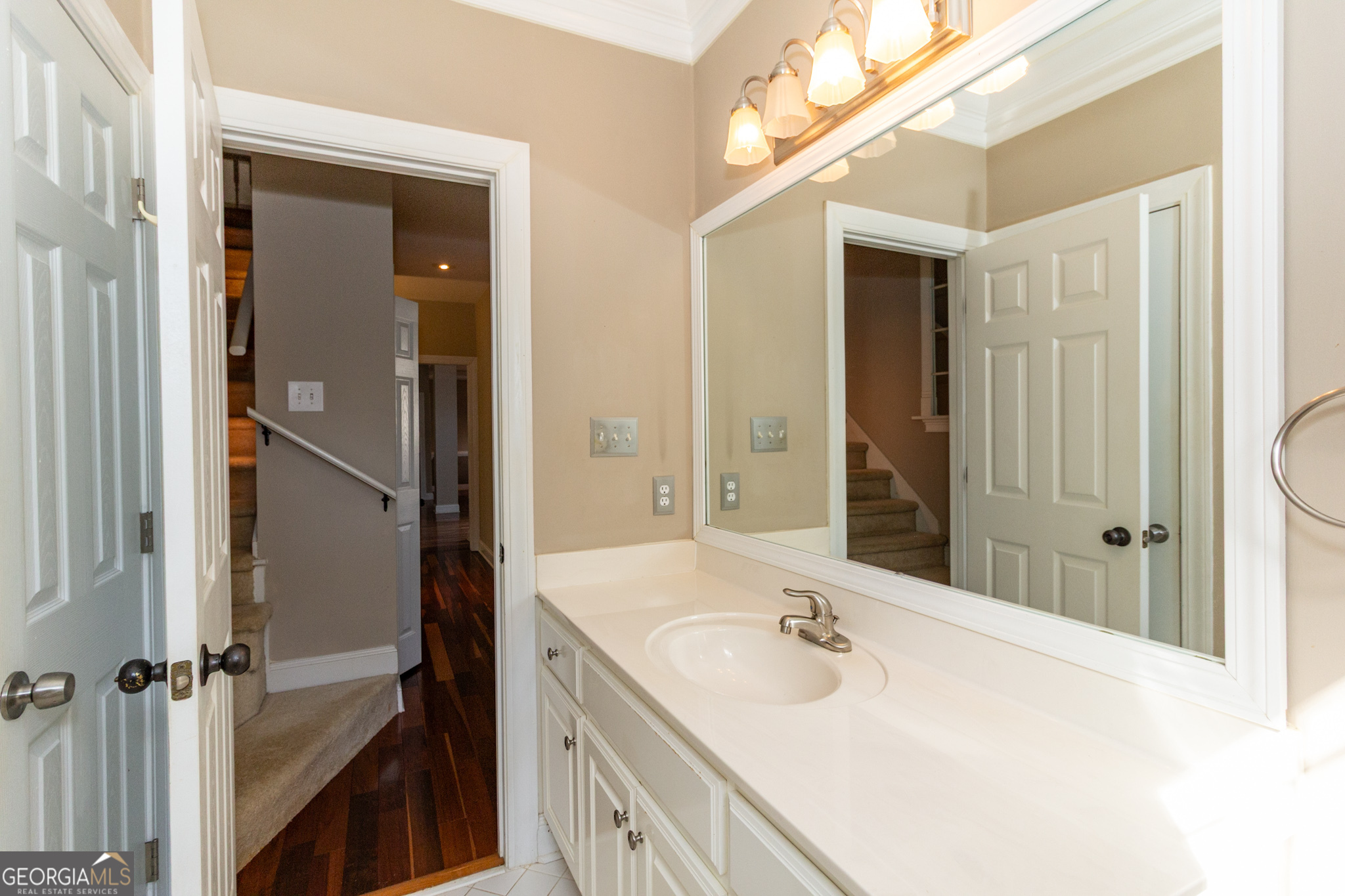 Newnan, Georgia 30265, United States, 4 Bedrooms Bedrooms, ,3 BathroomsBathrooms,Residential,Active,99103