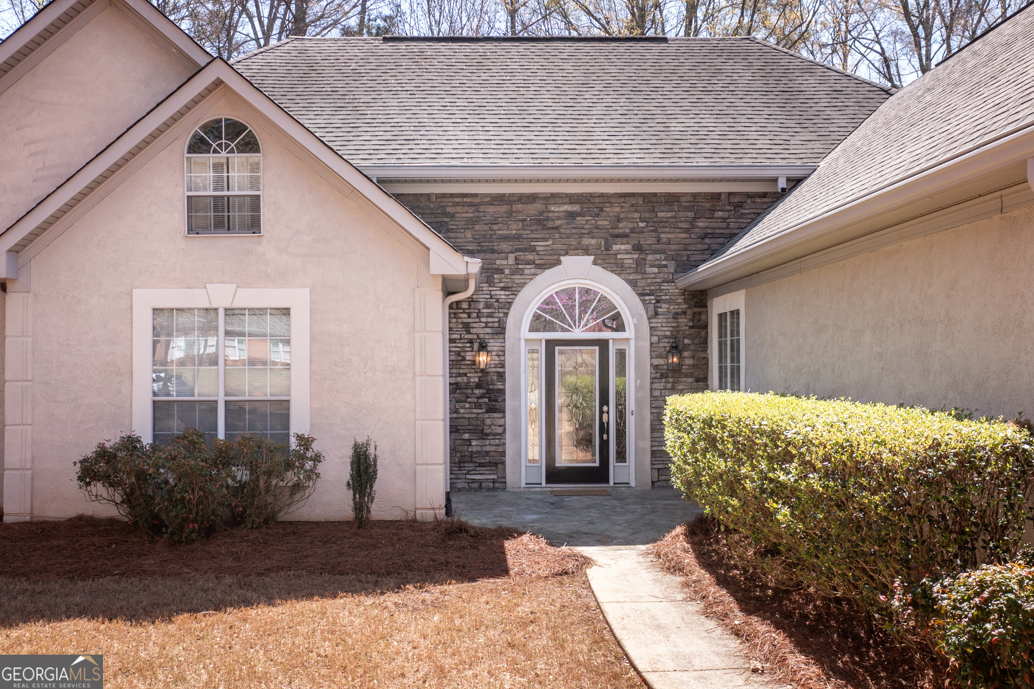 Newnan, Georgia 30265, United States, 4 Bedrooms Bedrooms, ,3 BathroomsBathrooms,Residential,Active,99103