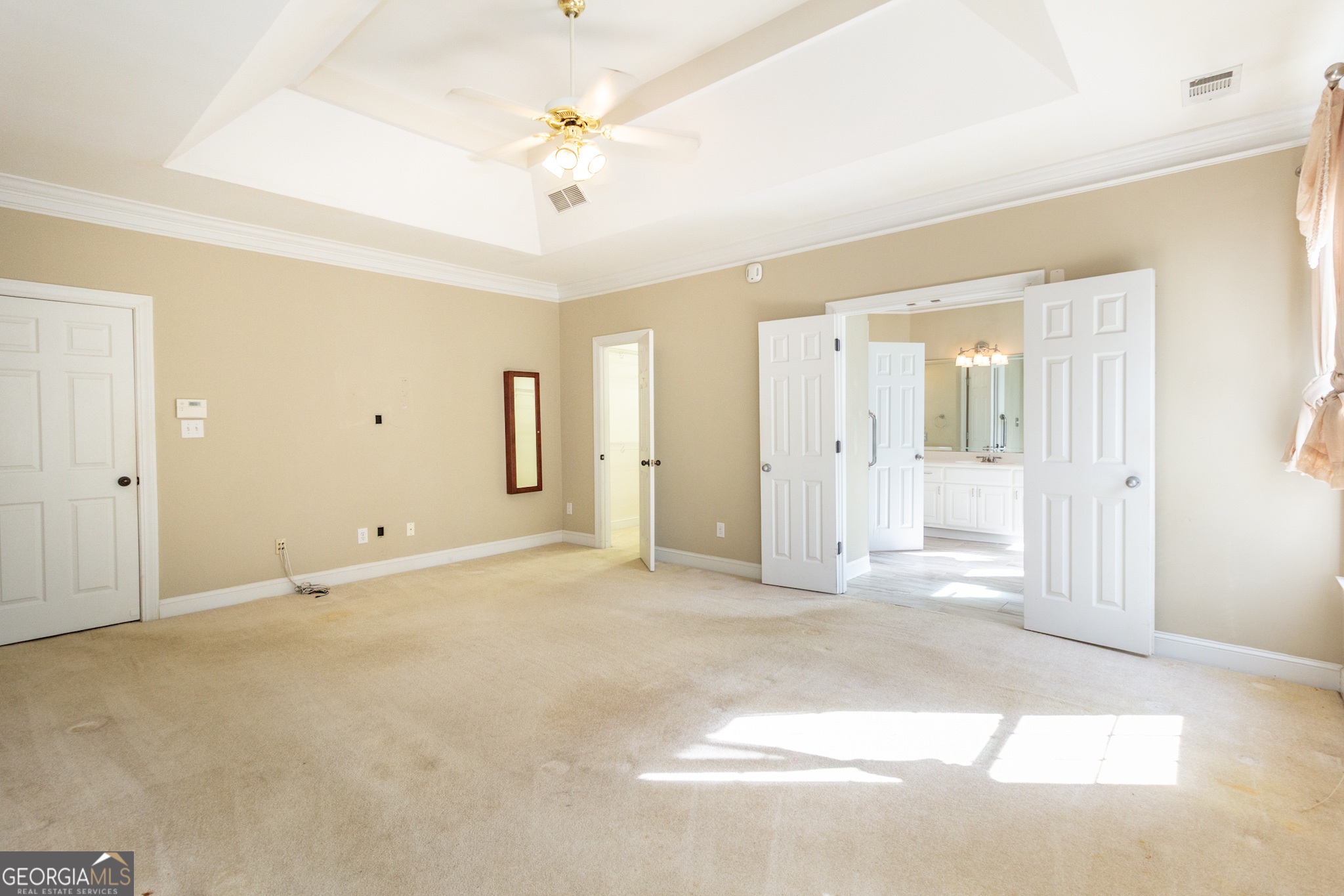 Newnan, Georgia 30265, United States, 4 Bedrooms Bedrooms, ,3 BathroomsBathrooms,Residential,Active,99103