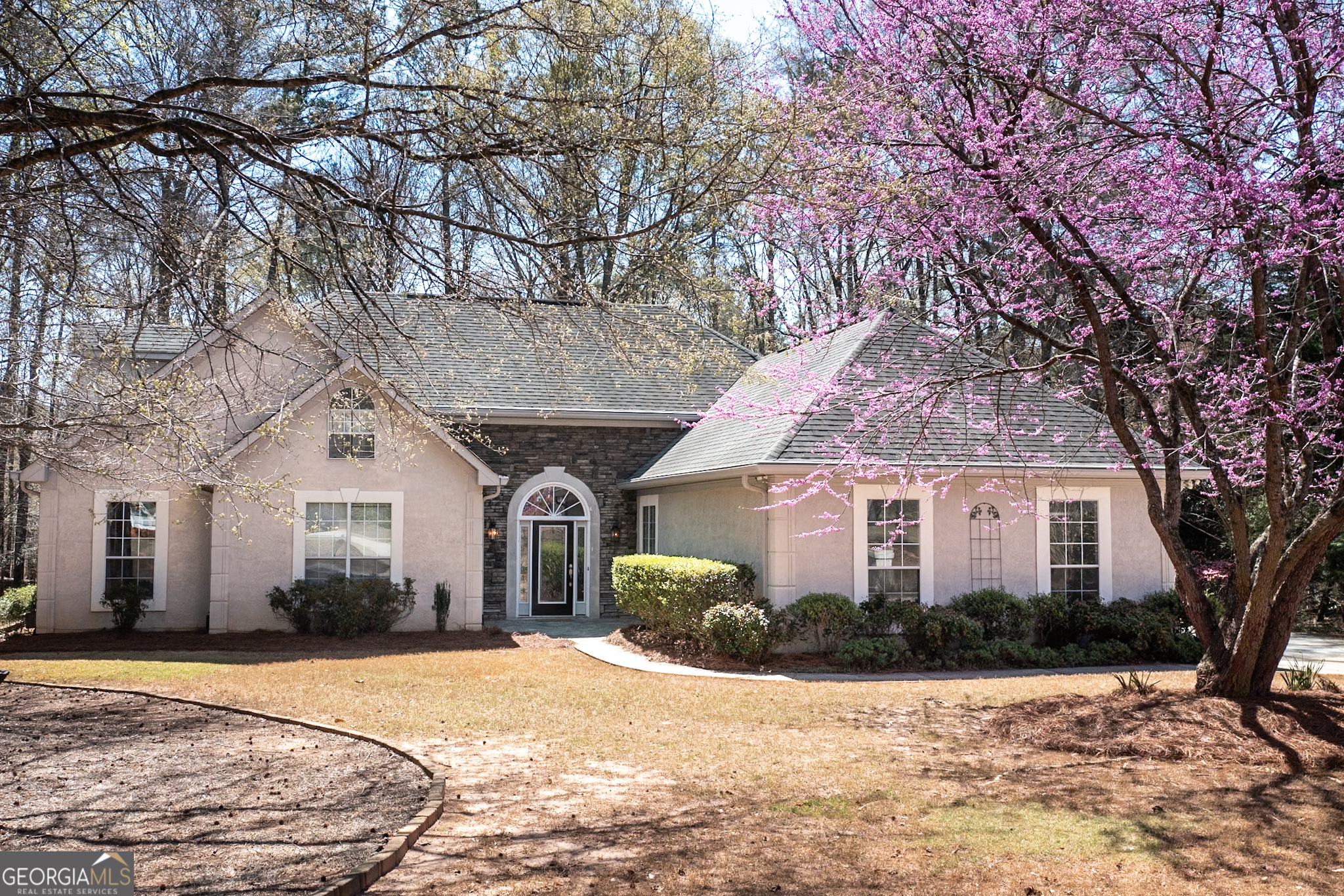 Newnan, Georgia 30265, United States, 4 Bedrooms Bedrooms, ,3 BathroomsBathrooms,Residential,Active,99103