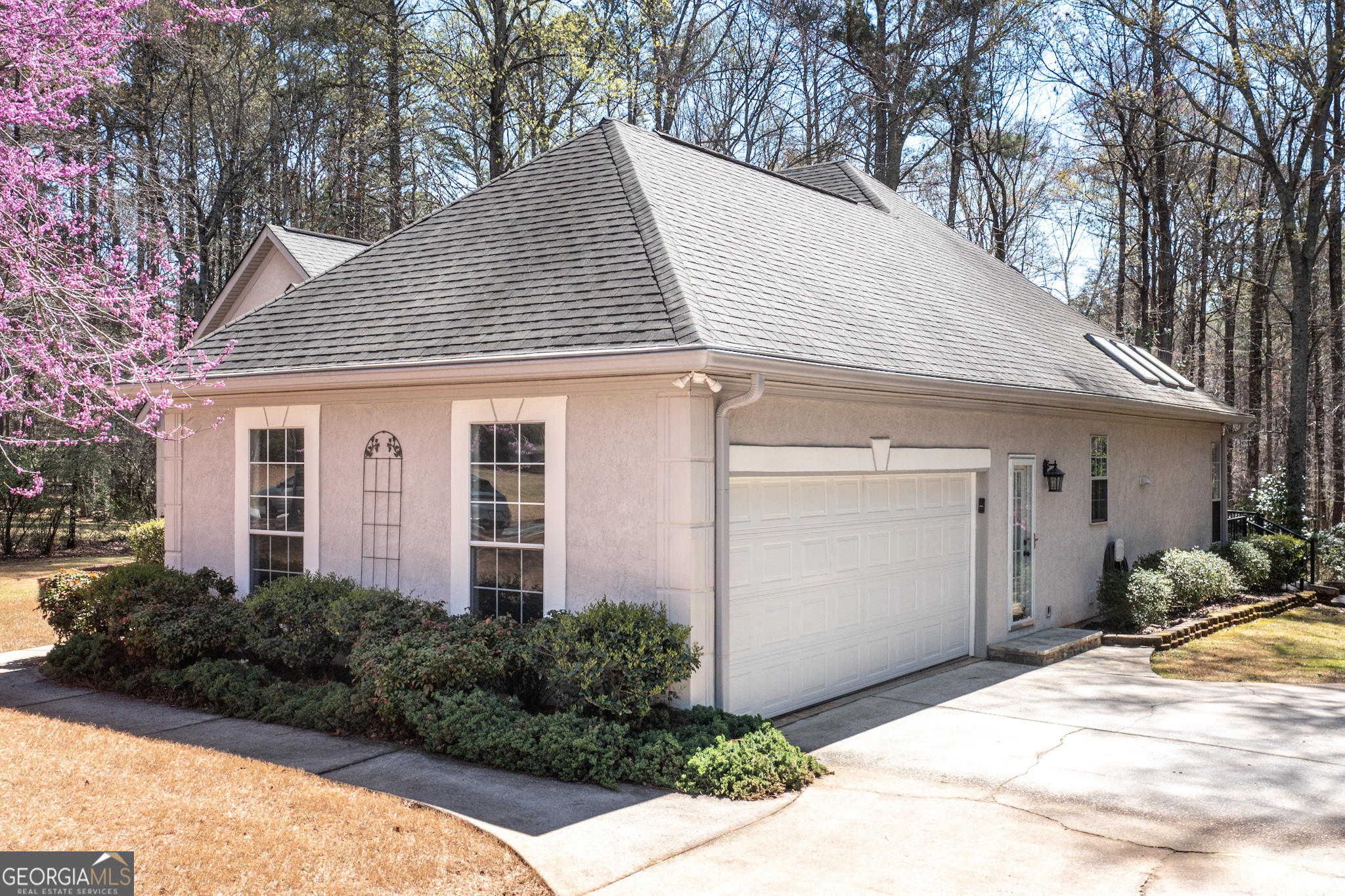 Newnan, Georgia 30265, United States, 4 Bedrooms Bedrooms, ,3 BathroomsBathrooms,Residential,Active,99103