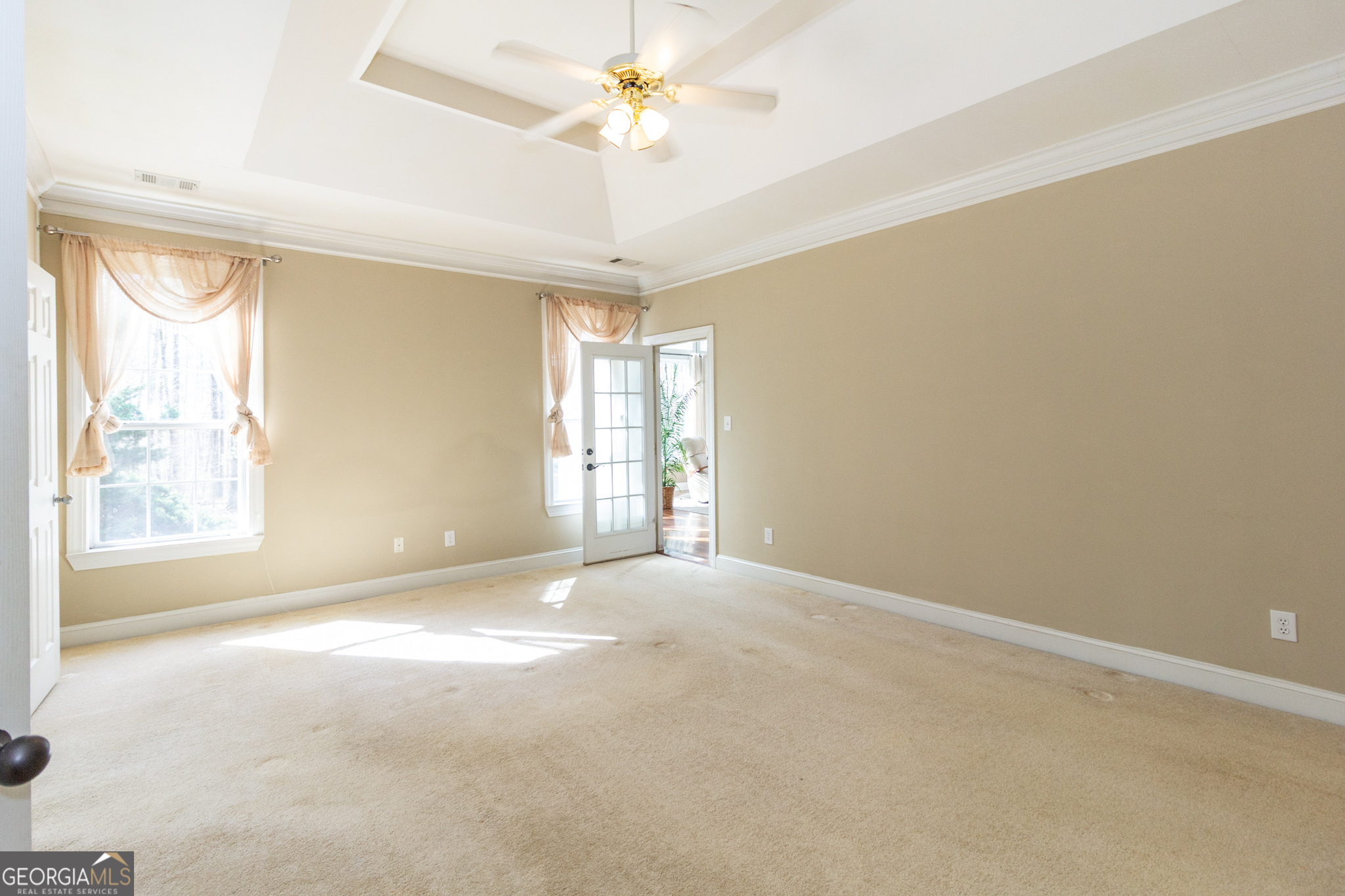 Newnan, Georgia 30265, United States, 4 Bedrooms Bedrooms, ,3 BathroomsBathrooms,Residential,Active,99103