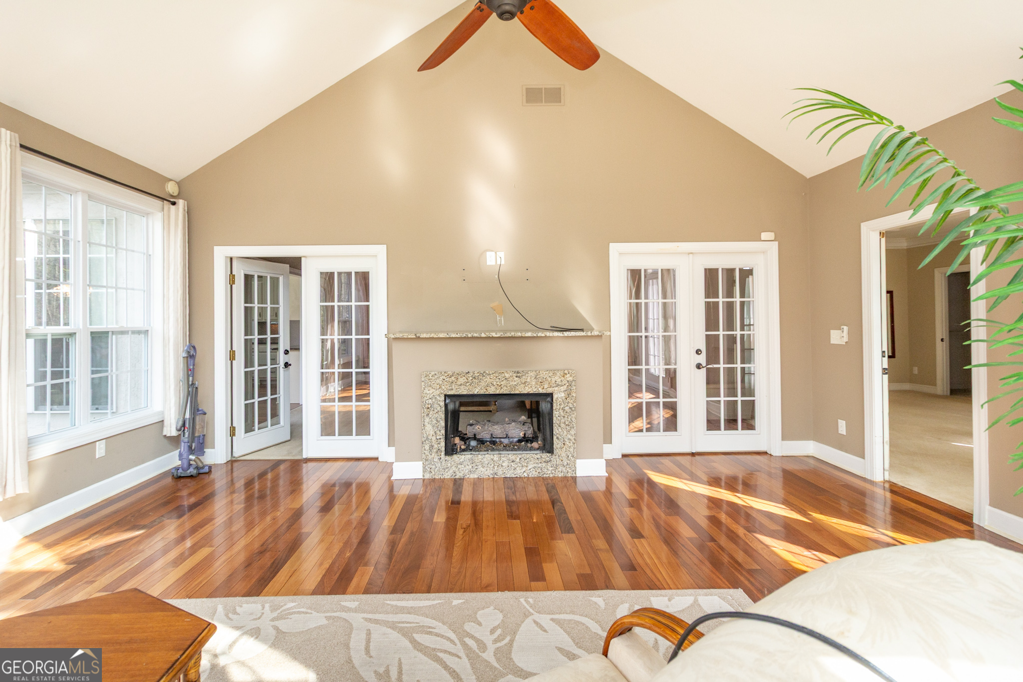 Newnan, Georgia 30265, United States, 4 Bedrooms Bedrooms, ,3 BathroomsBathrooms,Residential,Active,99103