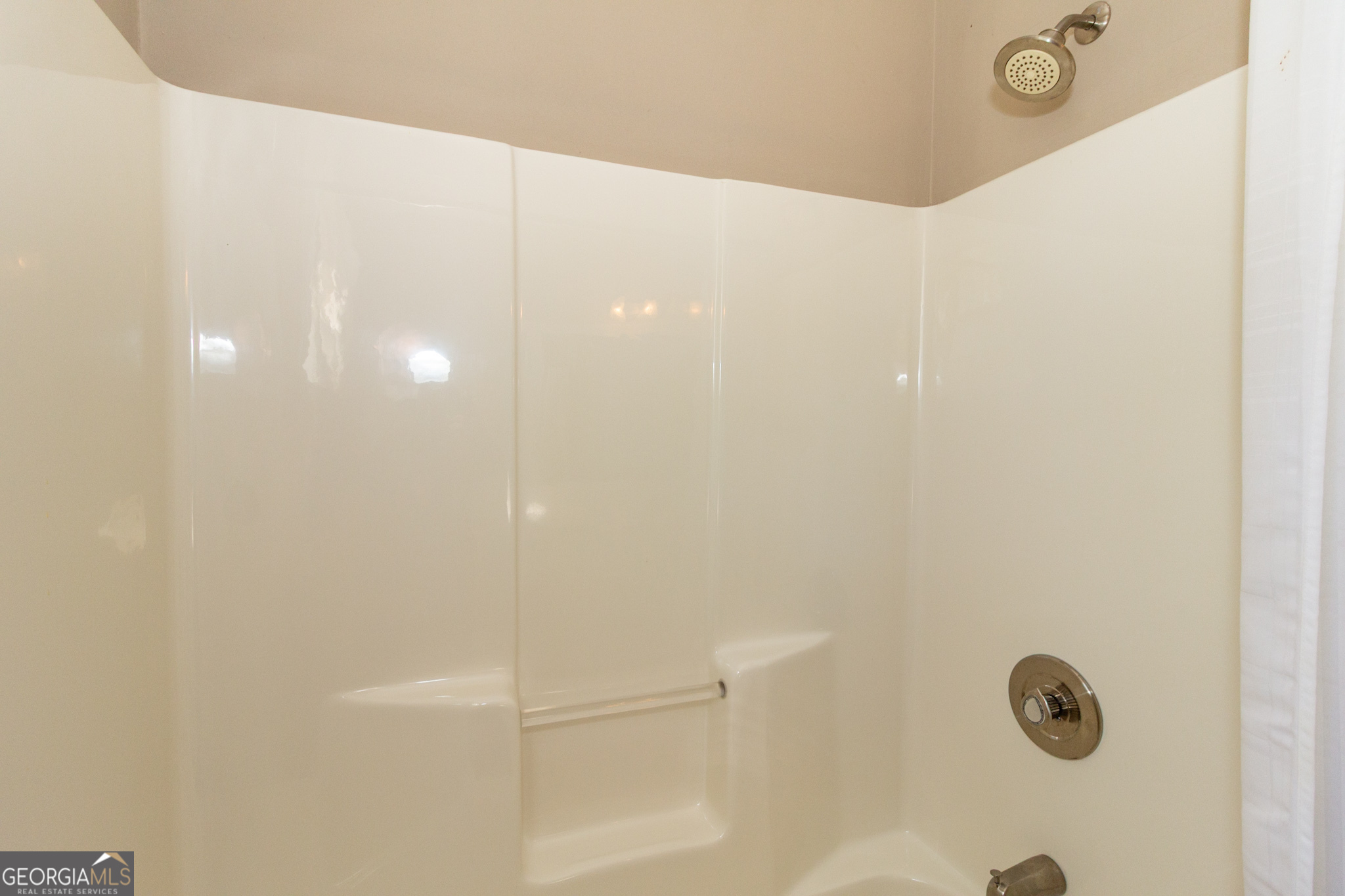 Newnan, Georgia 30265, United States, 4 Bedrooms Bedrooms, ,3 BathroomsBathrooms,Residential,Active,99103