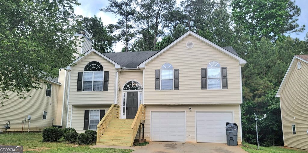 Photo of 3206 Diamond Bluff, Union City, GA 30291 (MLS # 10769604)