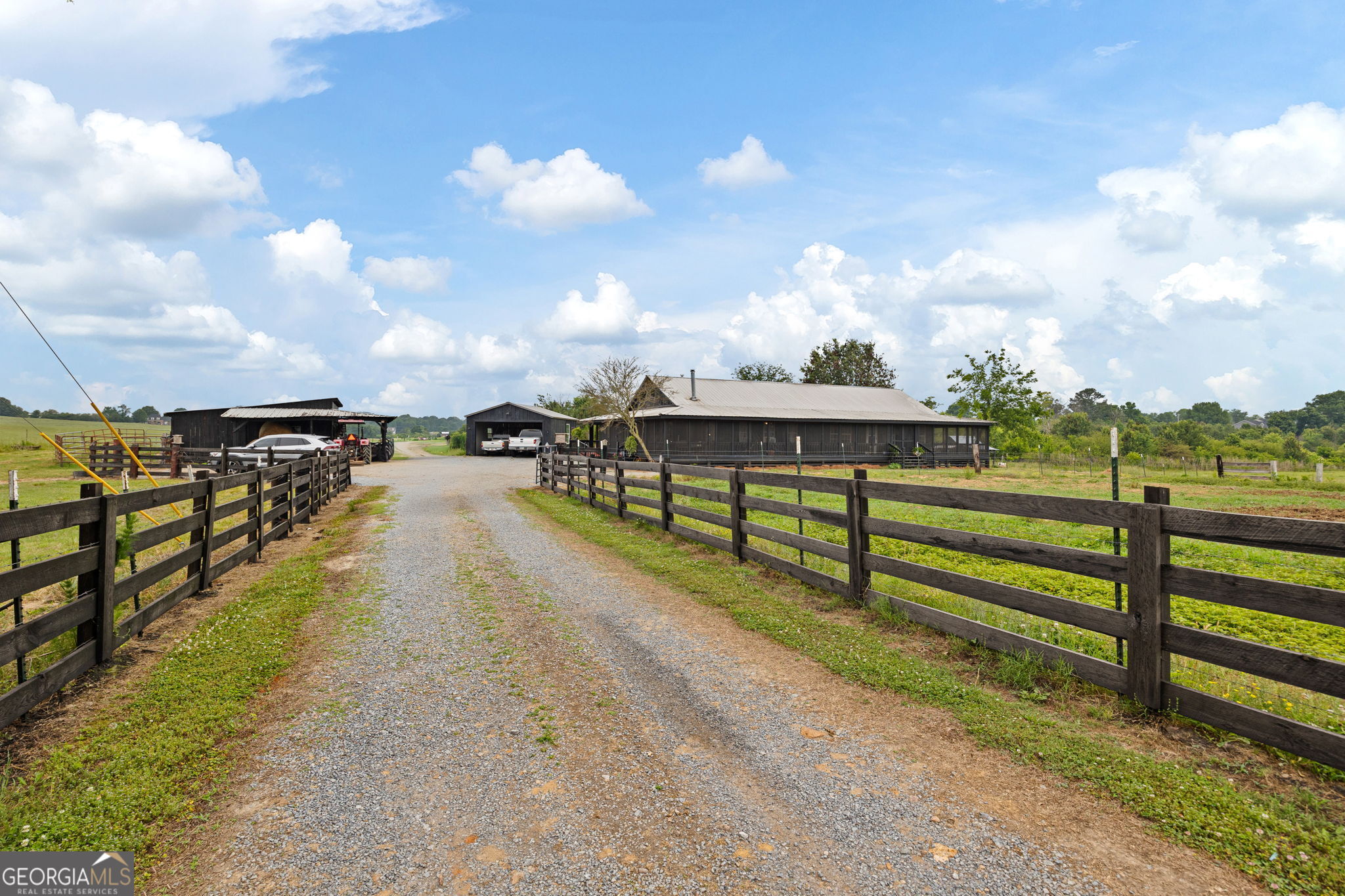 215 Erwin RD