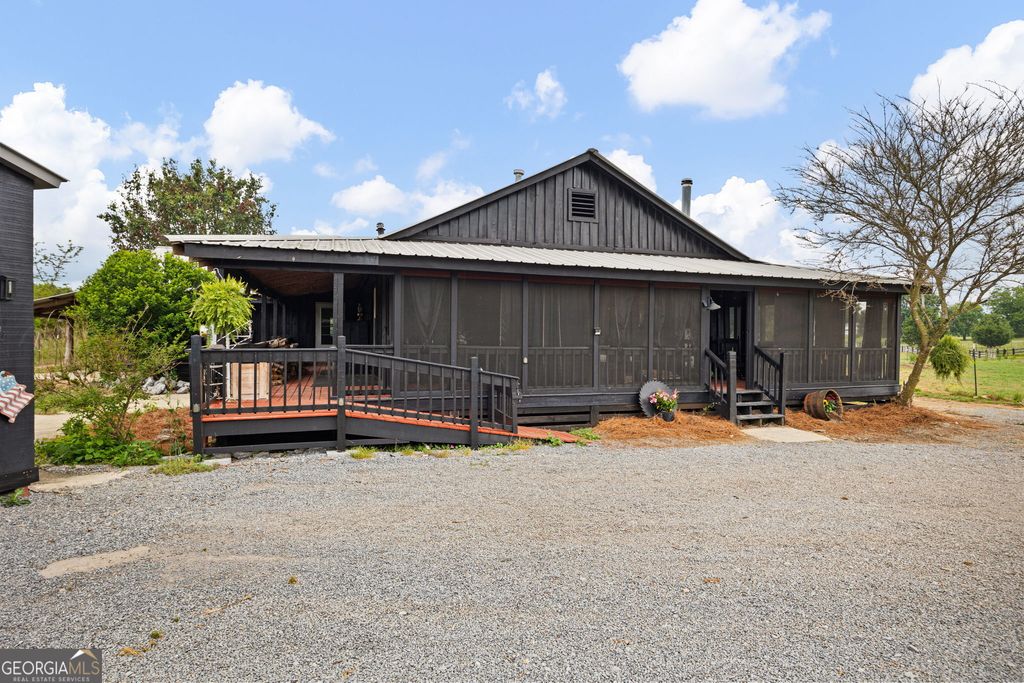 Photo of 215 Erwin Road, Adairsville, GA 30103 (MLS # 10770785)