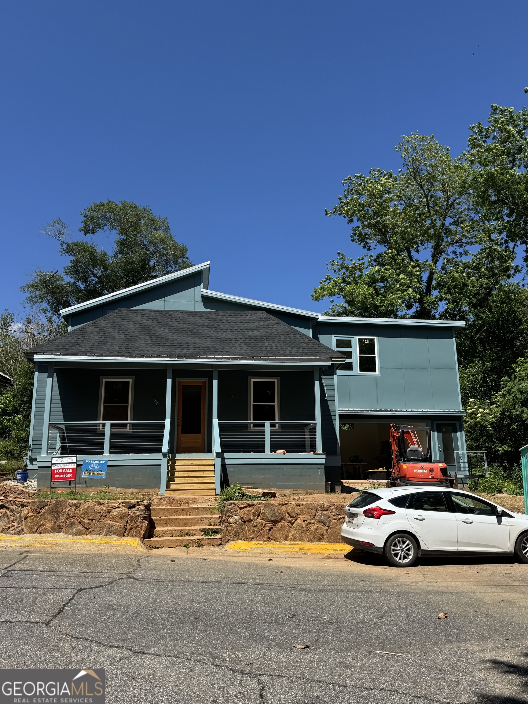 198 Flint ST