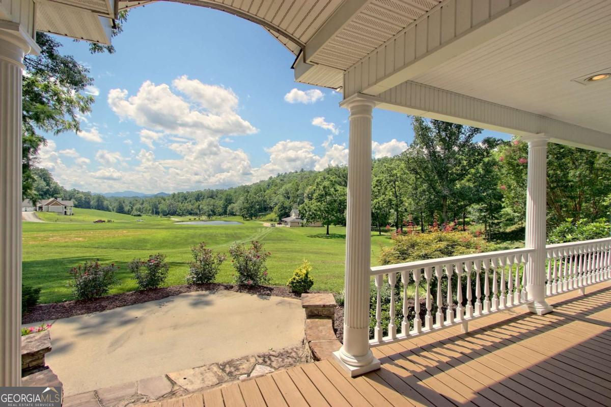 299 Old Homestead LN
