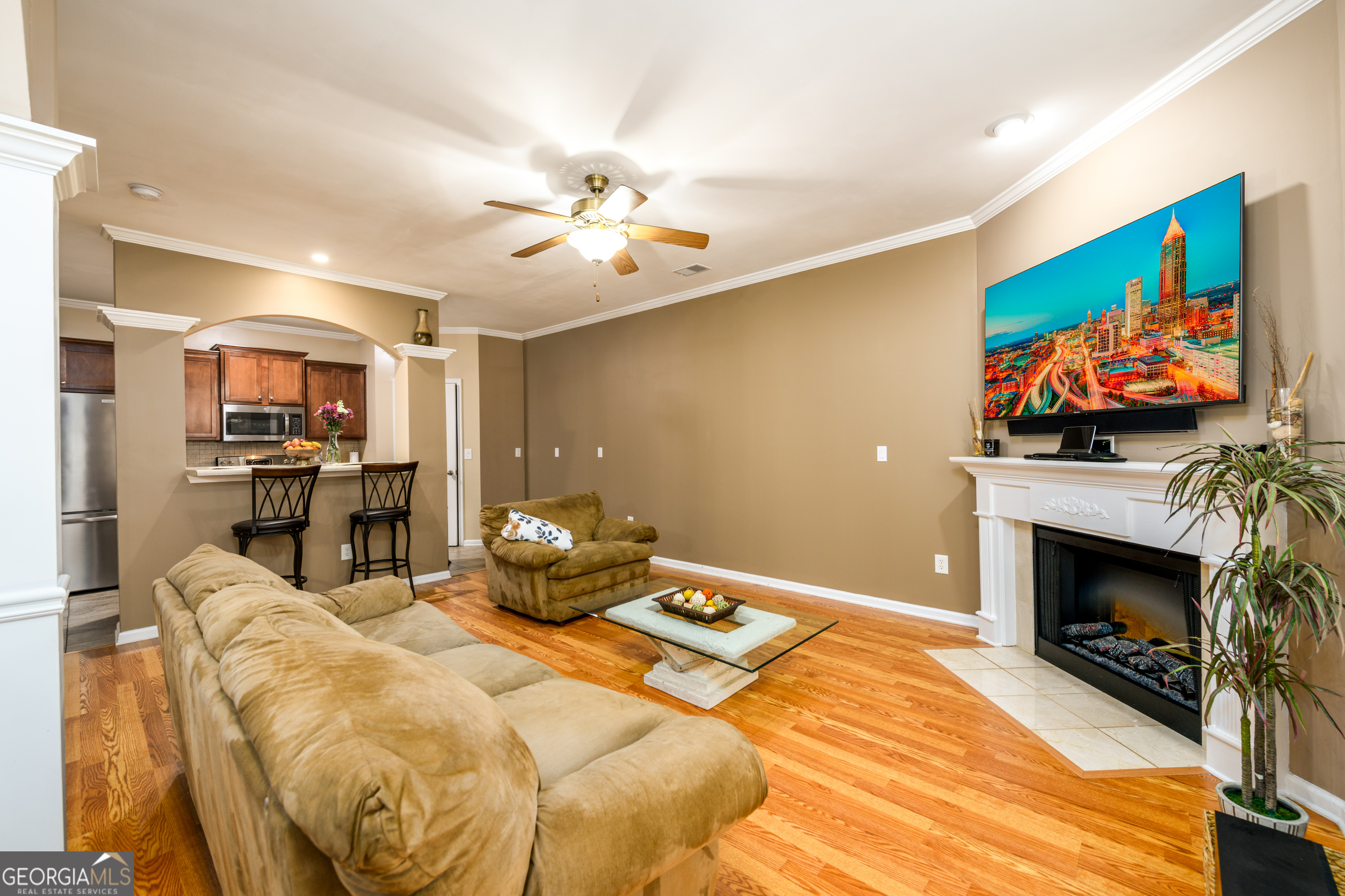 559 Woodland Park TER