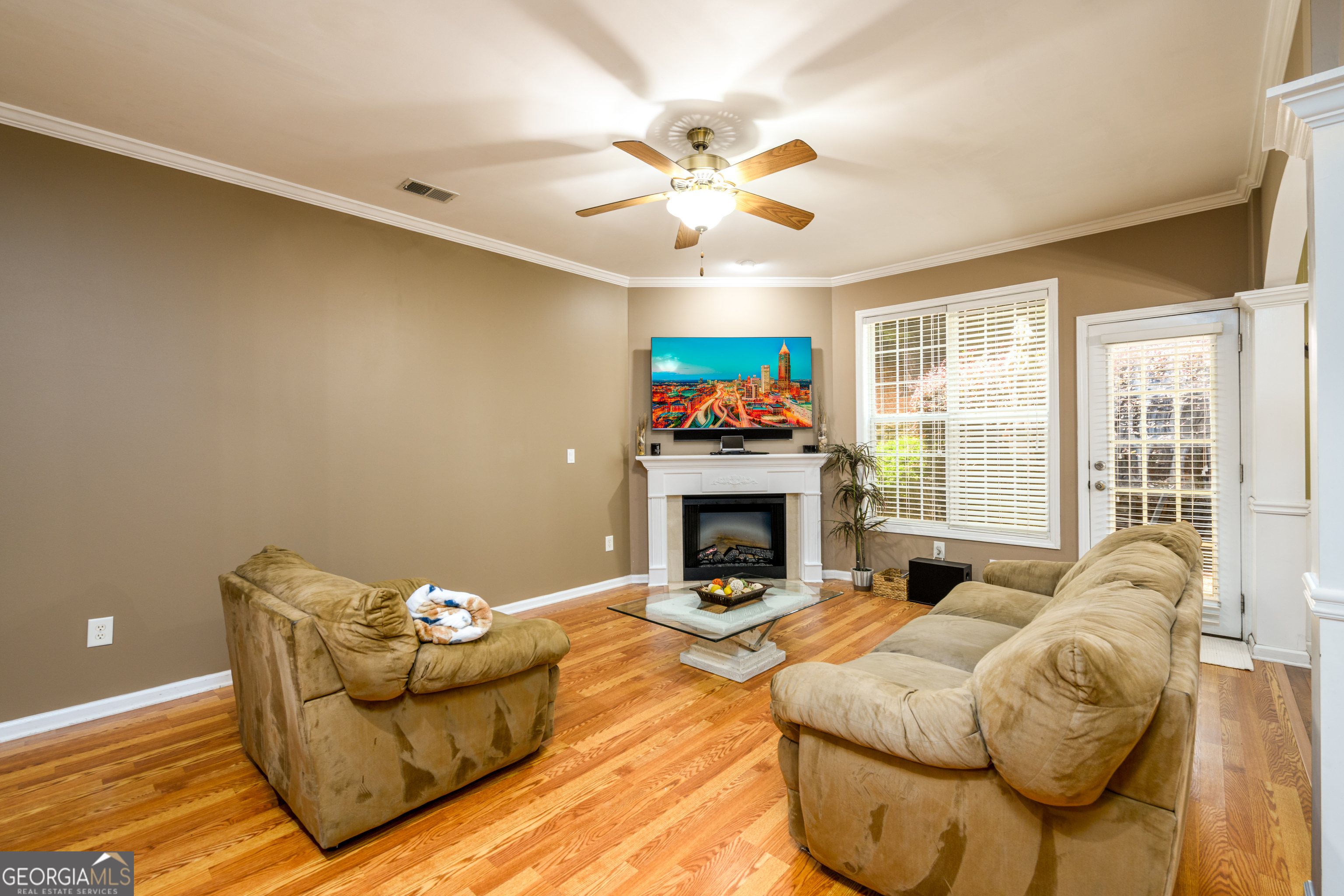 559 Woodland Park TER