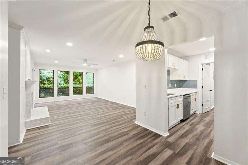 521 Warm Springs CIR