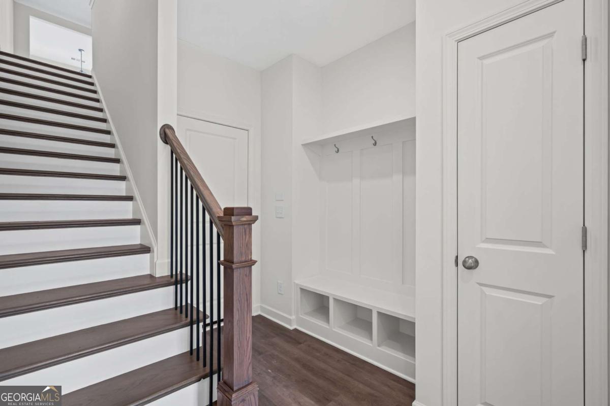 212 Village Overlook J4