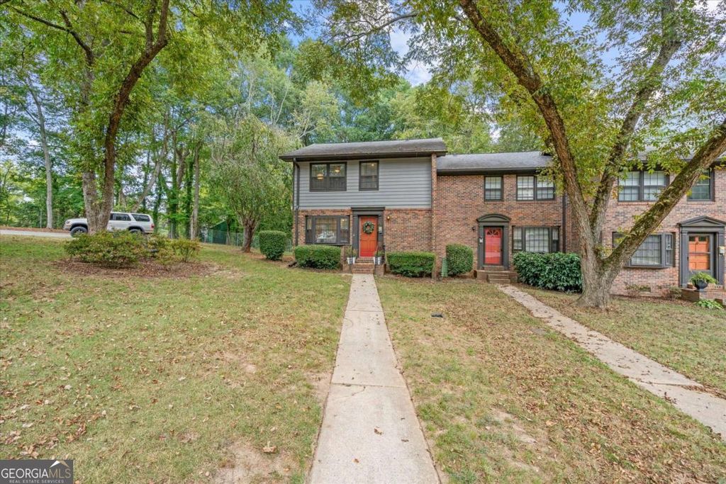 Photo of 541 North White Str St #UNIT 12, Carrollton, GA 30117 (MLS # 10723668)