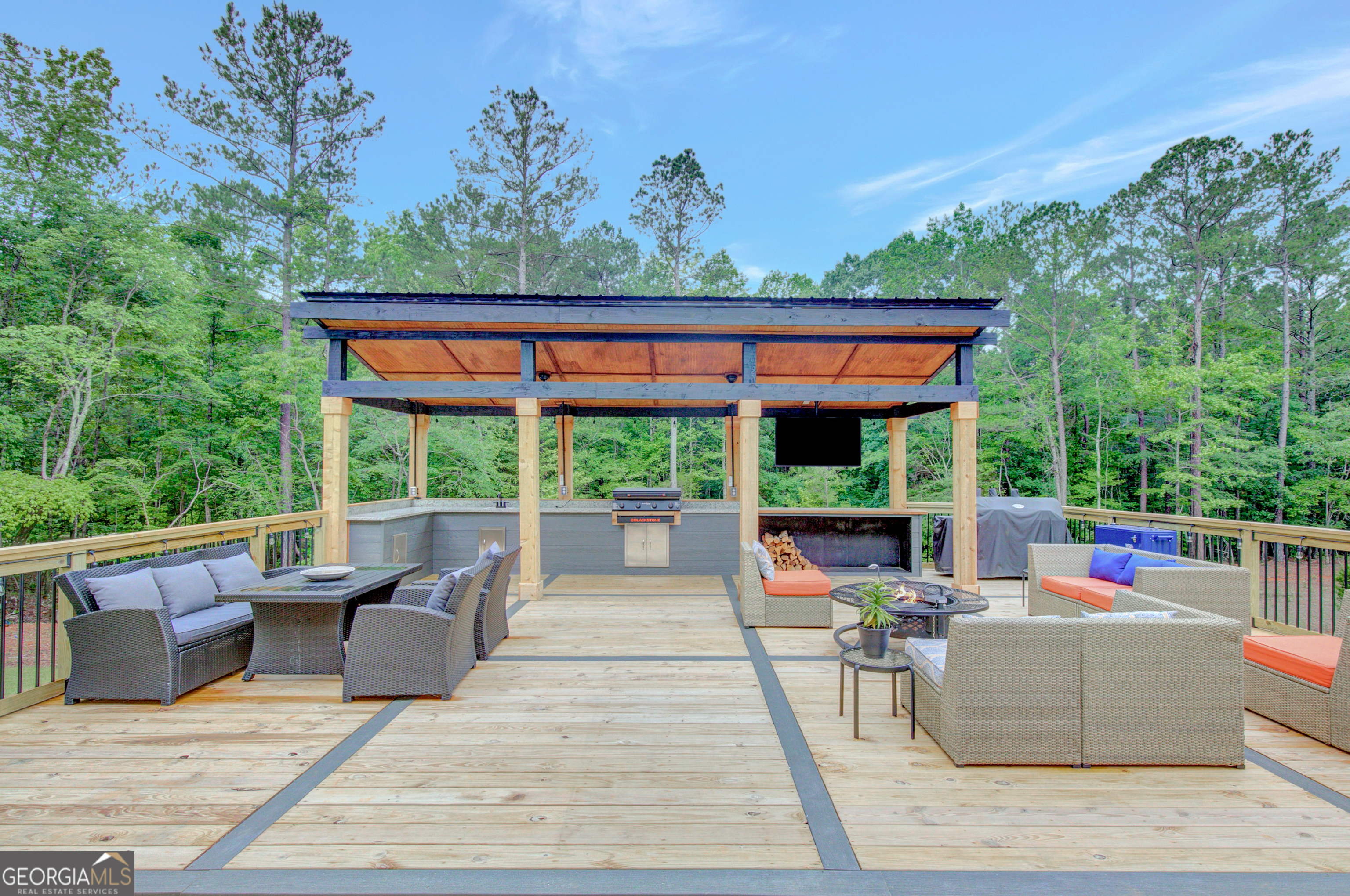 140 S Alexander Creek RD