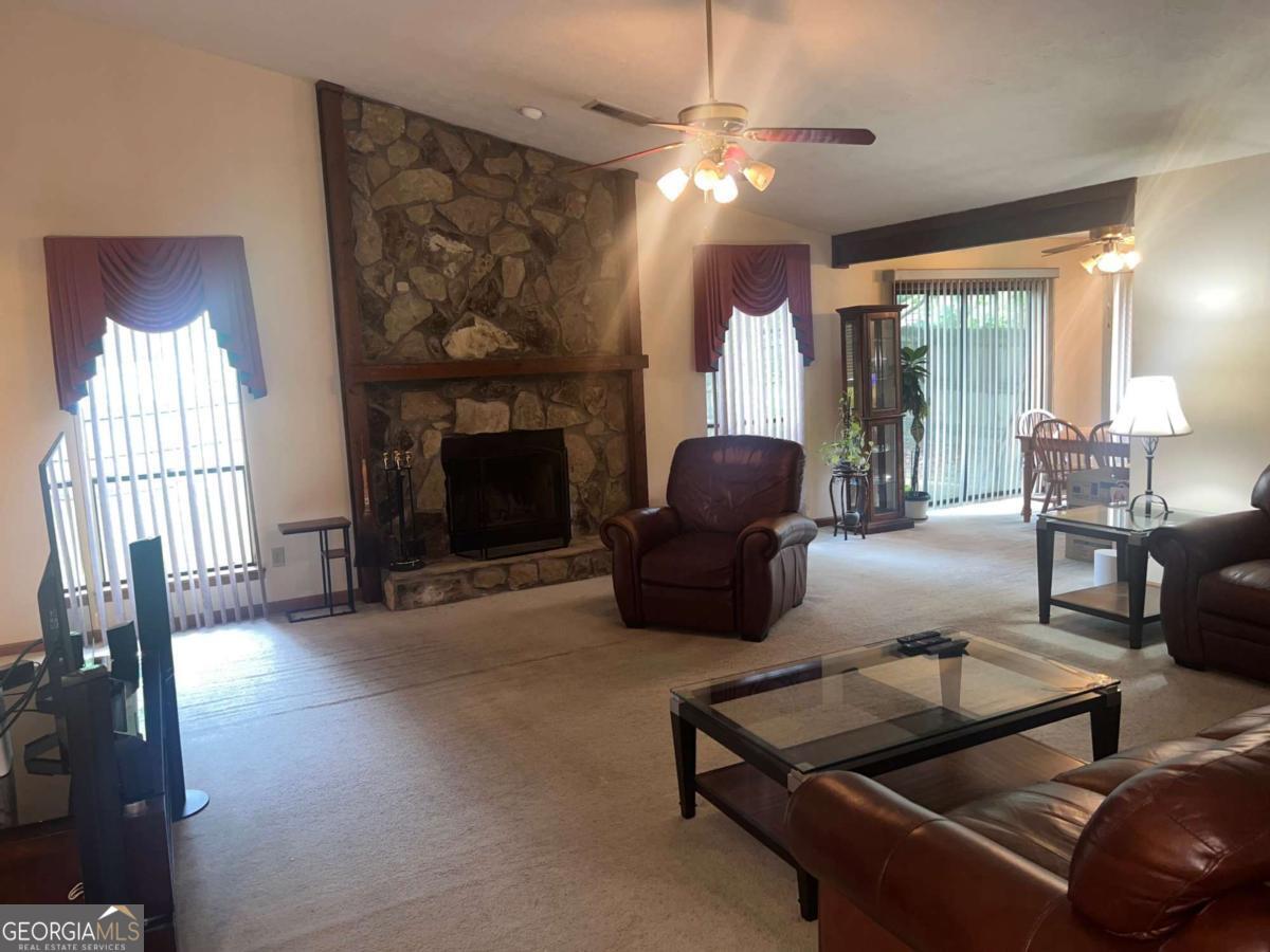 415 Hickory Fork