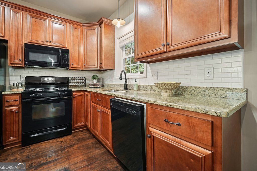 Addison Heights - Residential