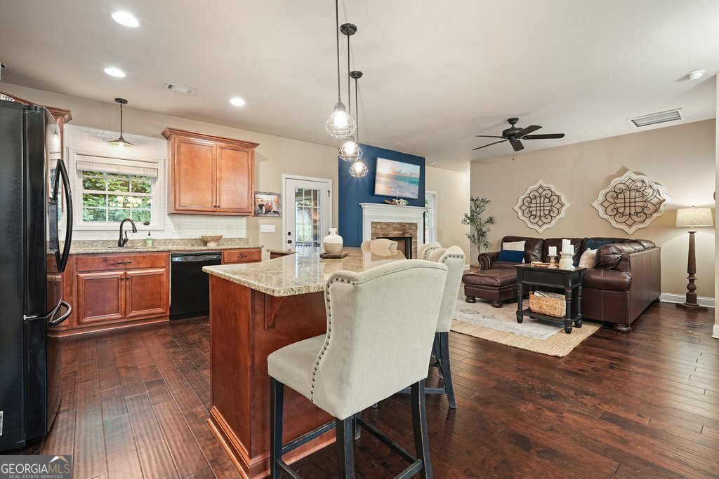 Addison Heights - Residential