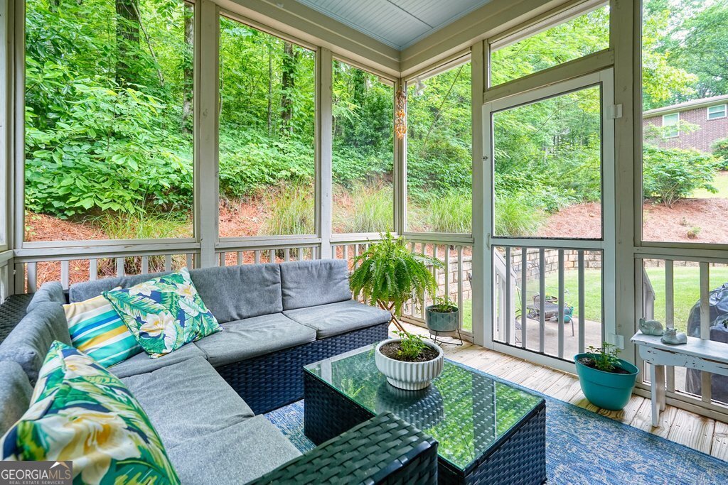 Addison Heights - Residential