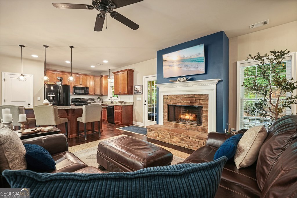 Addison Heights - Residential