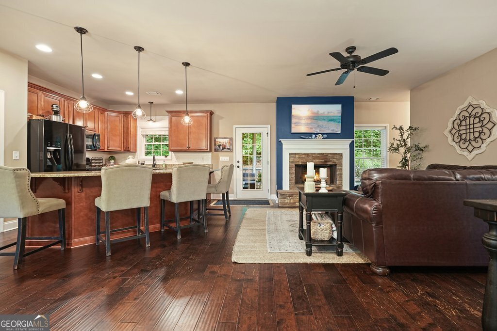 Addison Heights - Residential