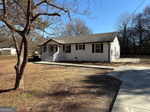 Photo of 830 Shannon Circle NE, Rome, GA 30161 (MLS # 10446930)