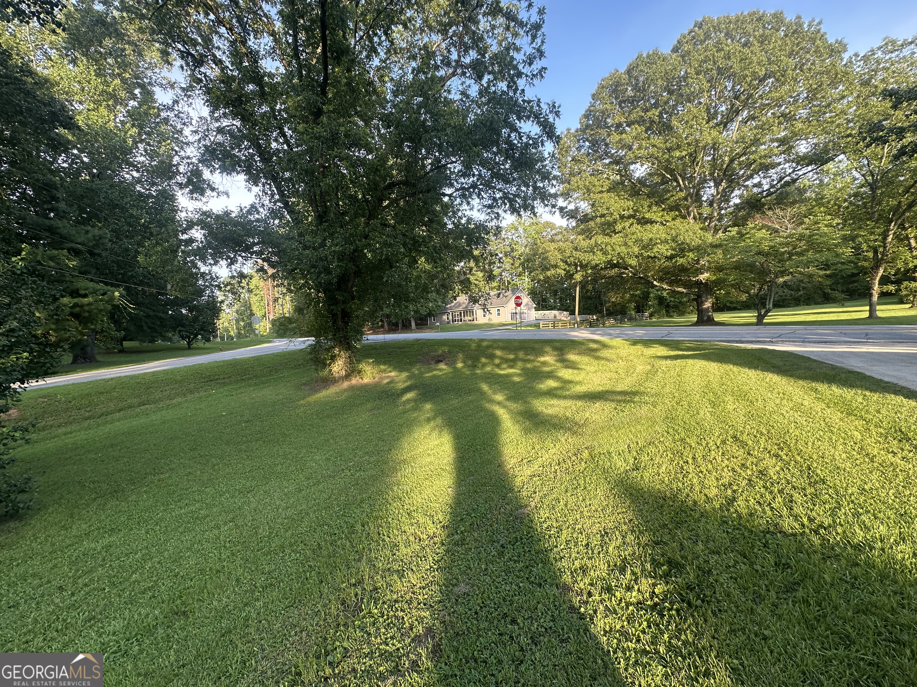 558 Macedonia RD