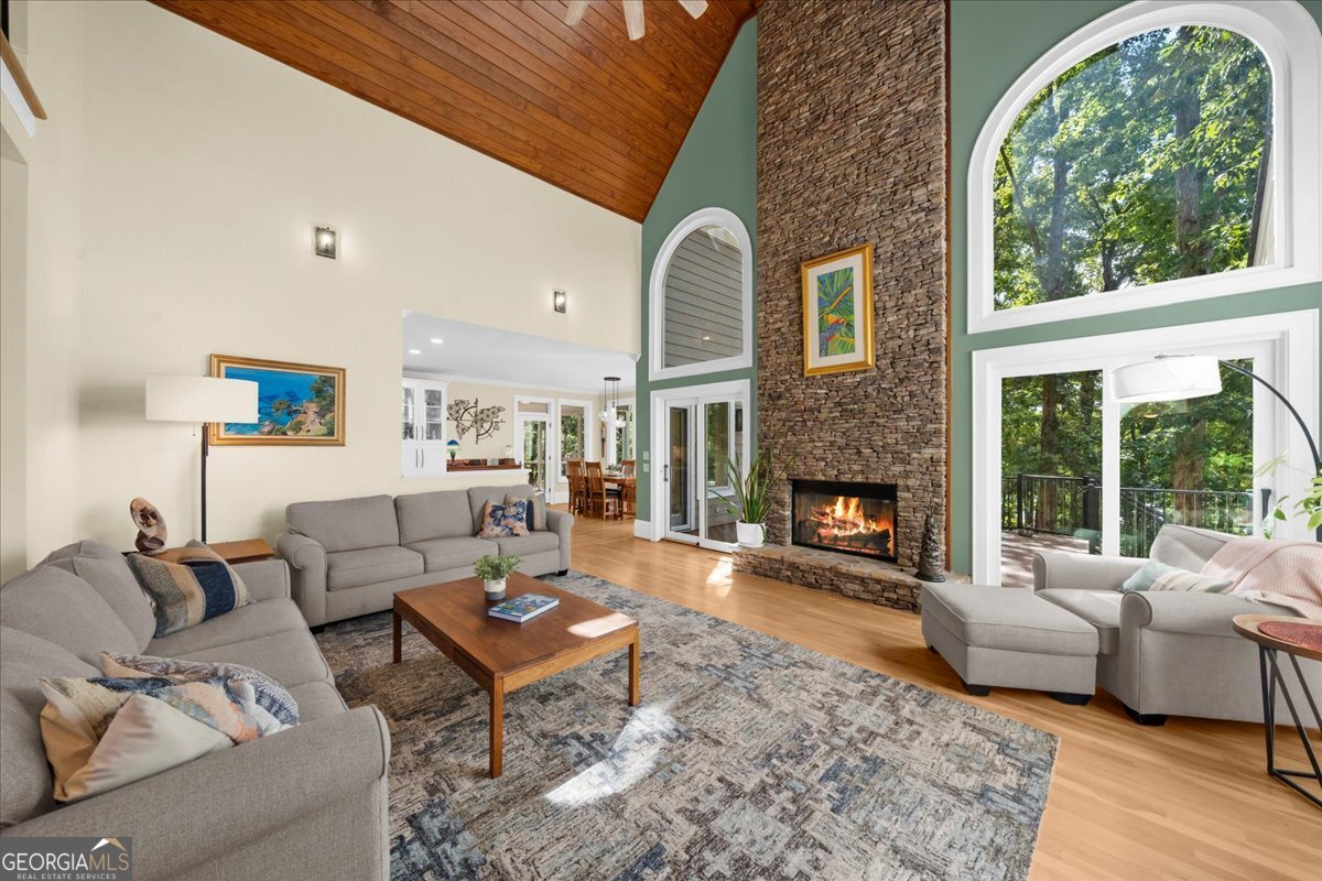 Bay Colony - Residential
