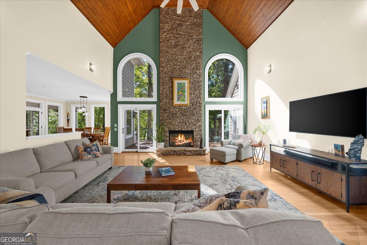 Bay Colony - Residential