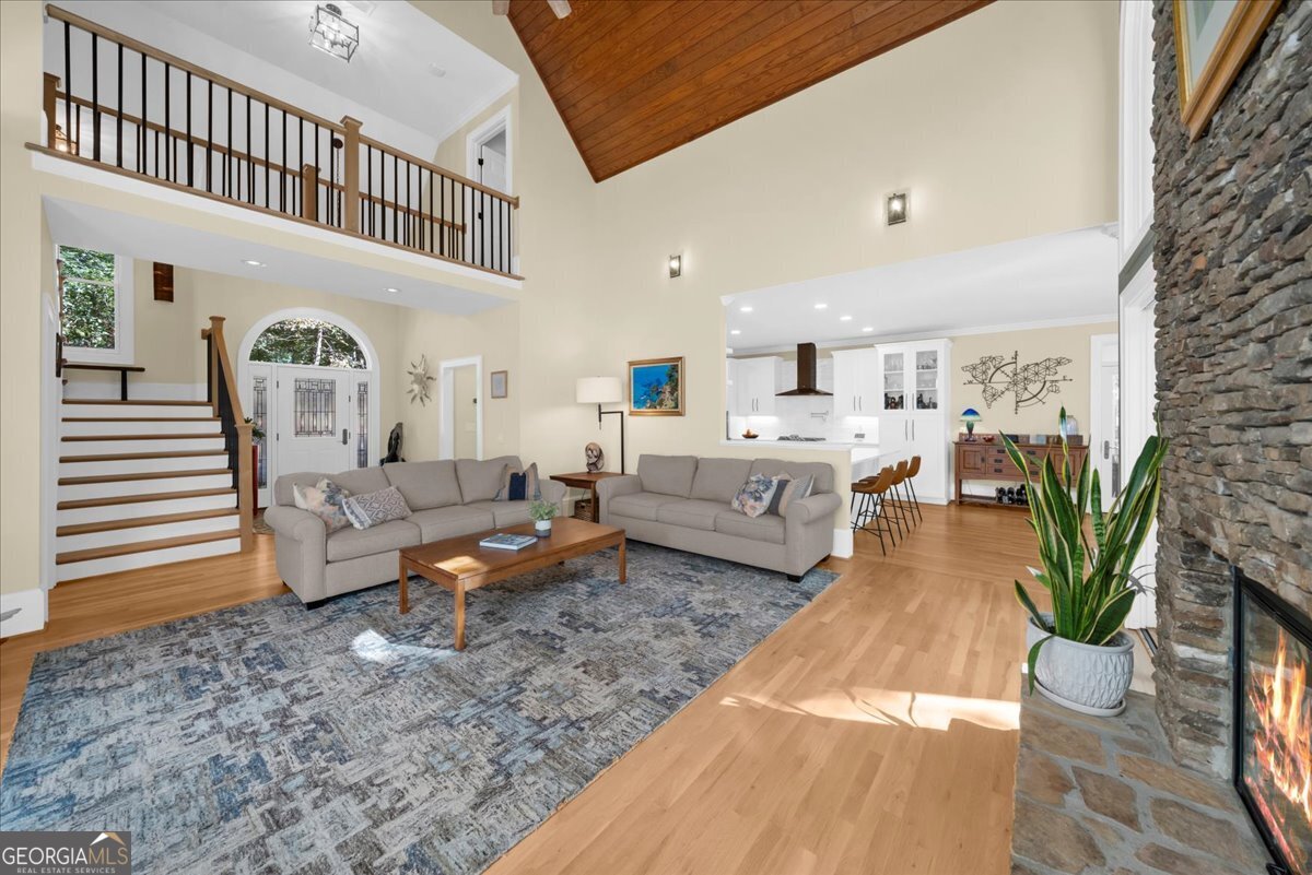 Bay Colony - Residential