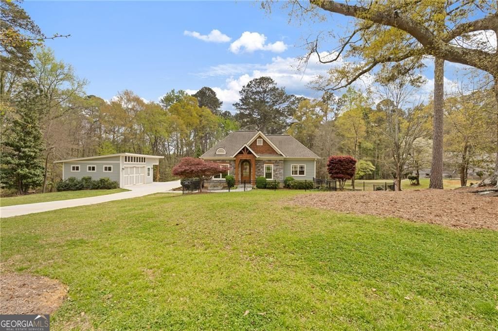 Photo of 4831 Lakewood Drive, Acworth, GA 30101 (MLS # 10758398)
