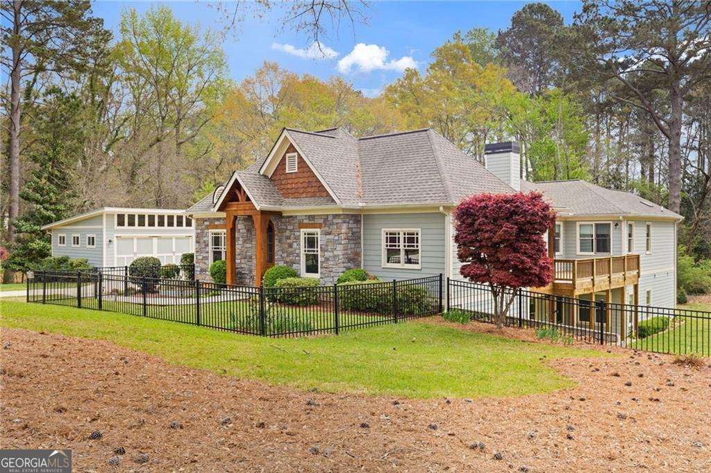 Photo of 4831 Lakewood Drive, Acworth, GA 30101 (MLS # 10758398)