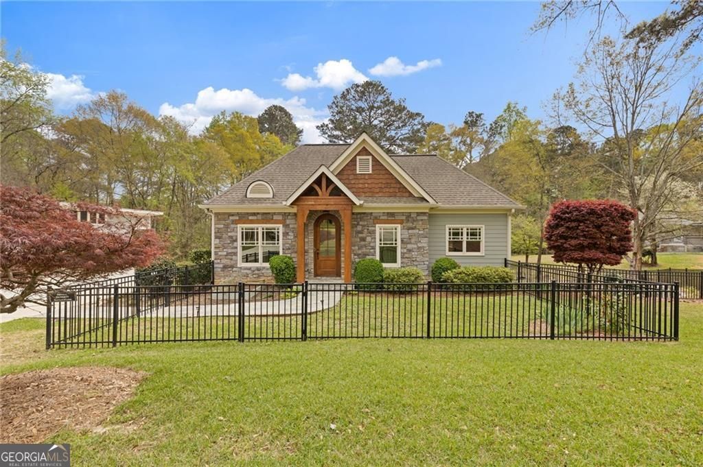 Photo of 4831 Lakewood Drive, Acworth, GA 30101 (MLS # 10758398)