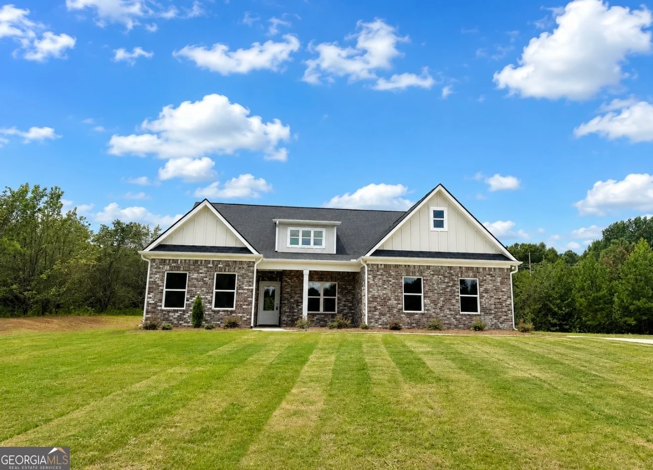 1319 Sycamore Circle