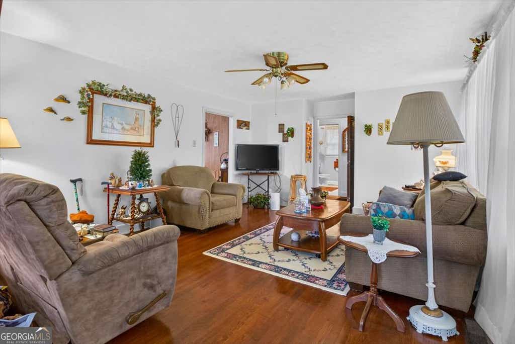 Photo of 242 Oak Ridge Drive SE, Marietta, GA 30060 (MLS # 10827726)