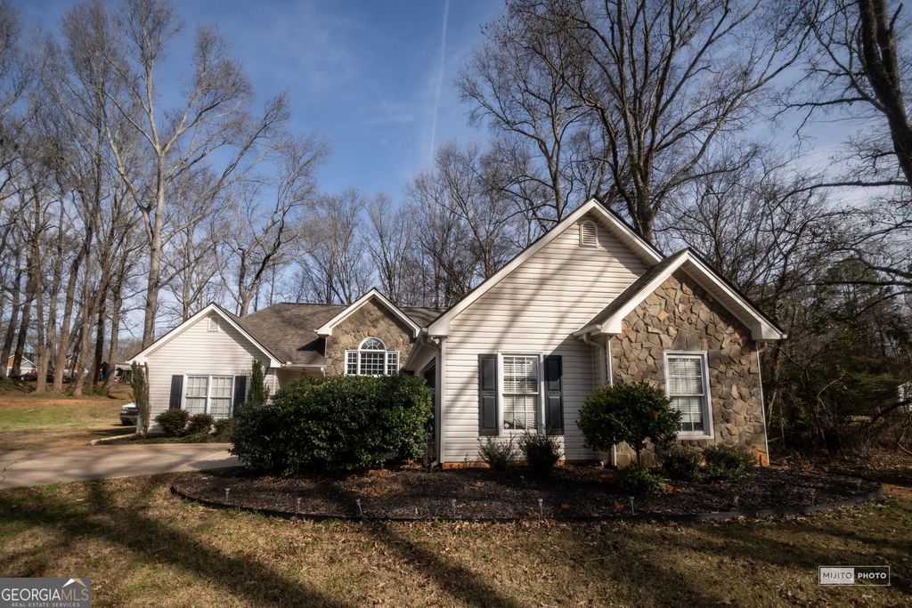 Photo of 124 Austin Way, Jefferson, GA 30549 (MLS # 10682392)