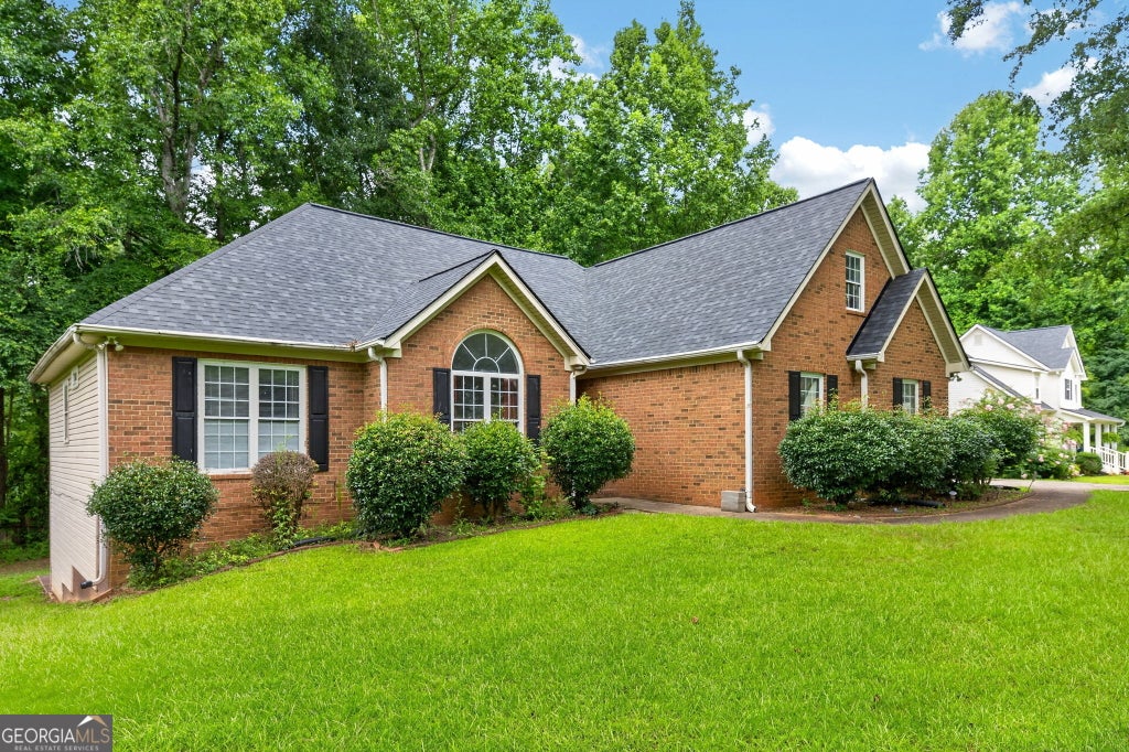 Photo of 115 Hamilton Drive, Newnan, GA 30263 (MLS # 10810759)
