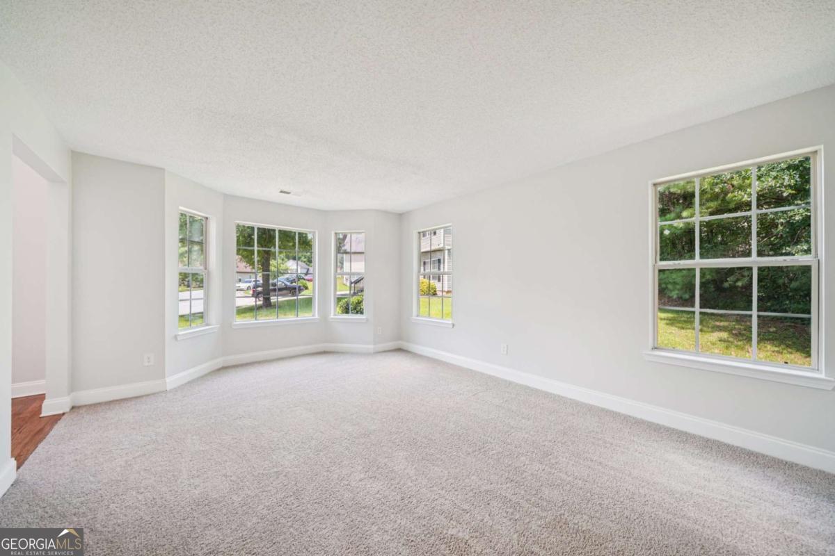 1021 Litherland CT SE
