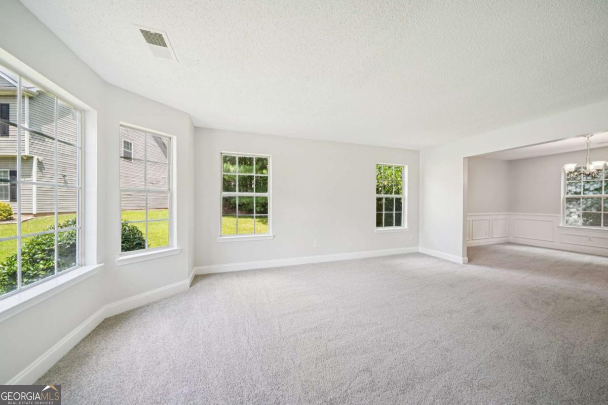 1021 Litherland CT SE