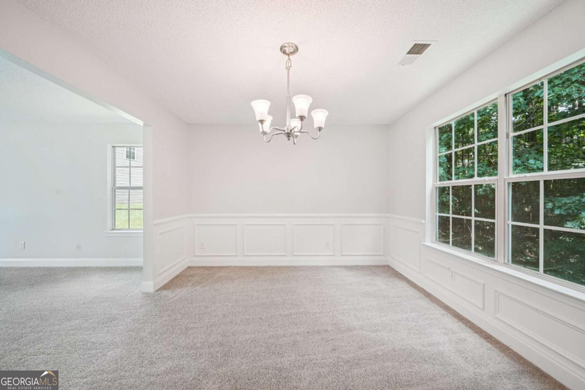 1021 Litherland CT SE
