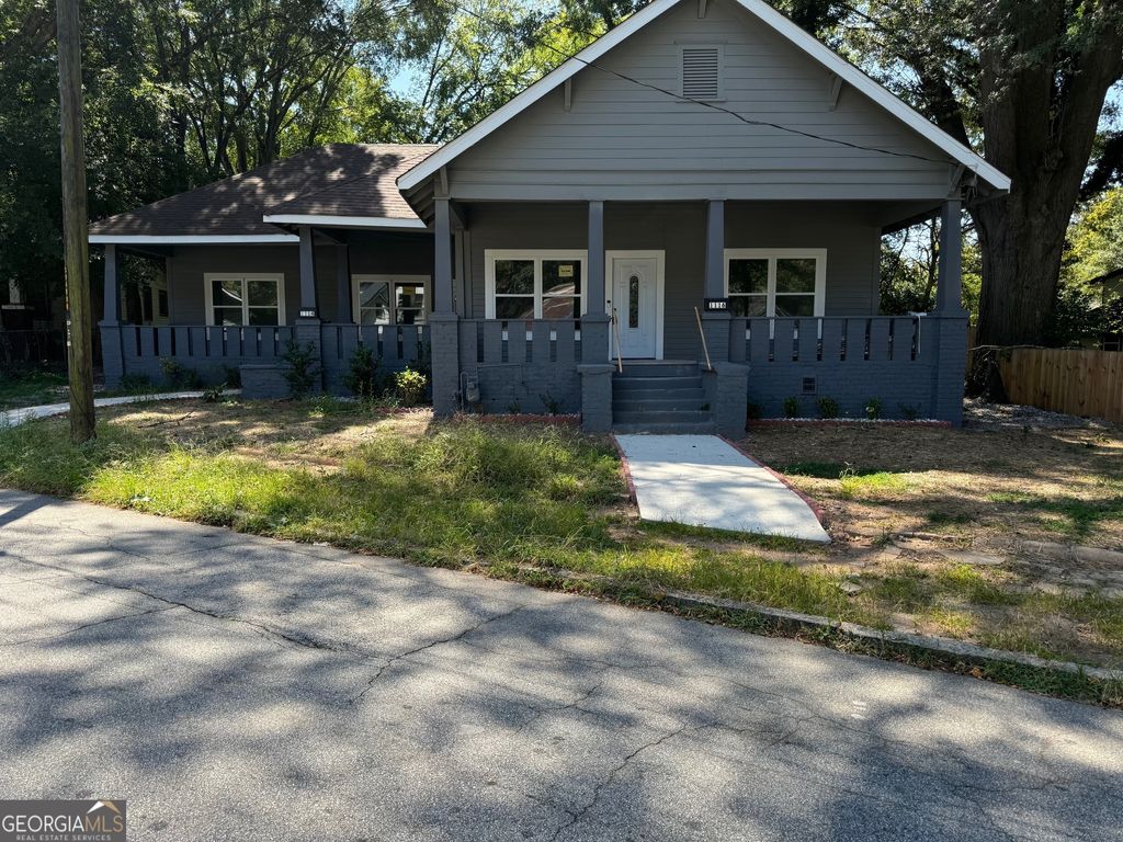 Photo of 1114 Arlington Avenue SW, Atlanta, GA 30310 (MLS # 10682908)