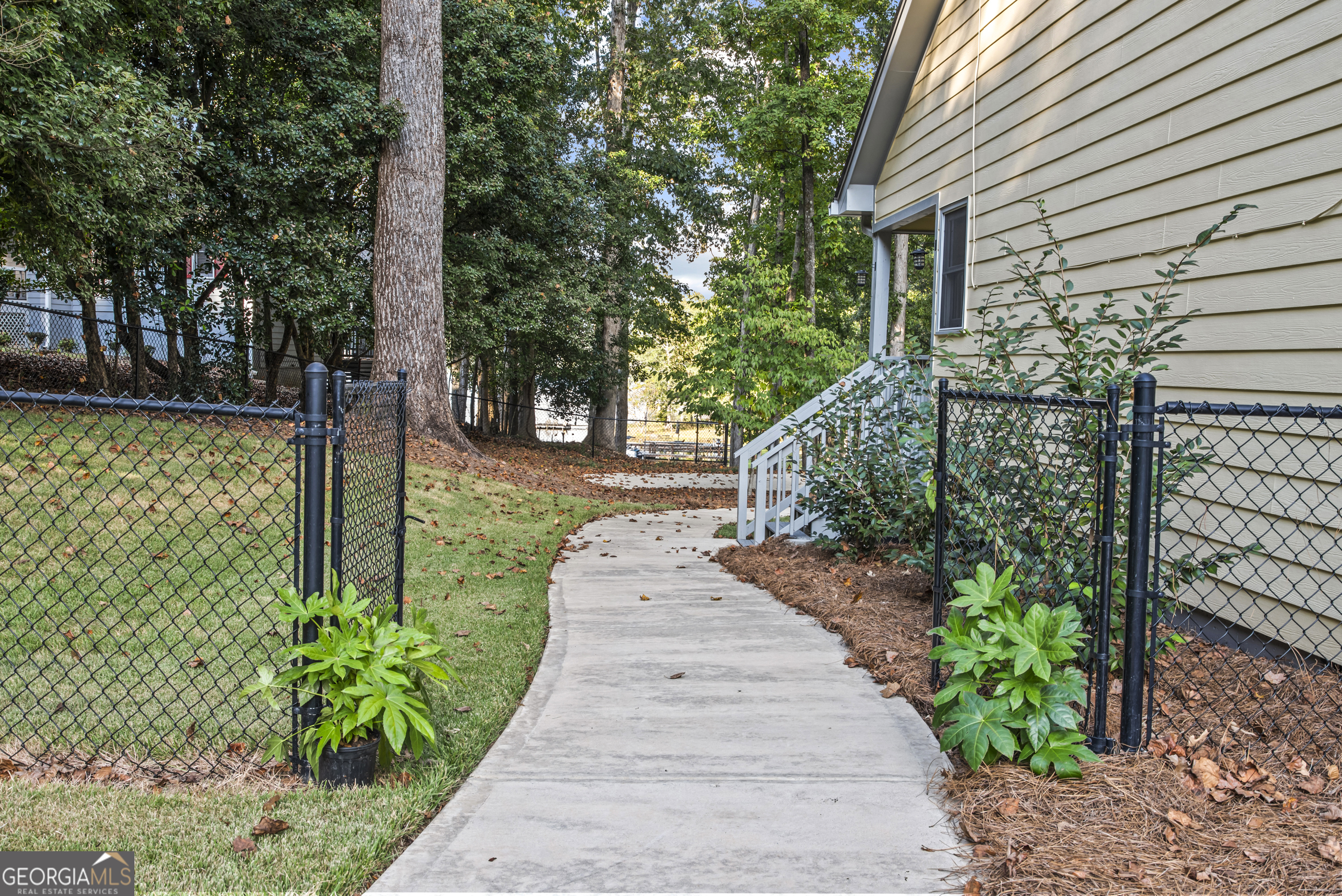 1110 Blue Springs DR