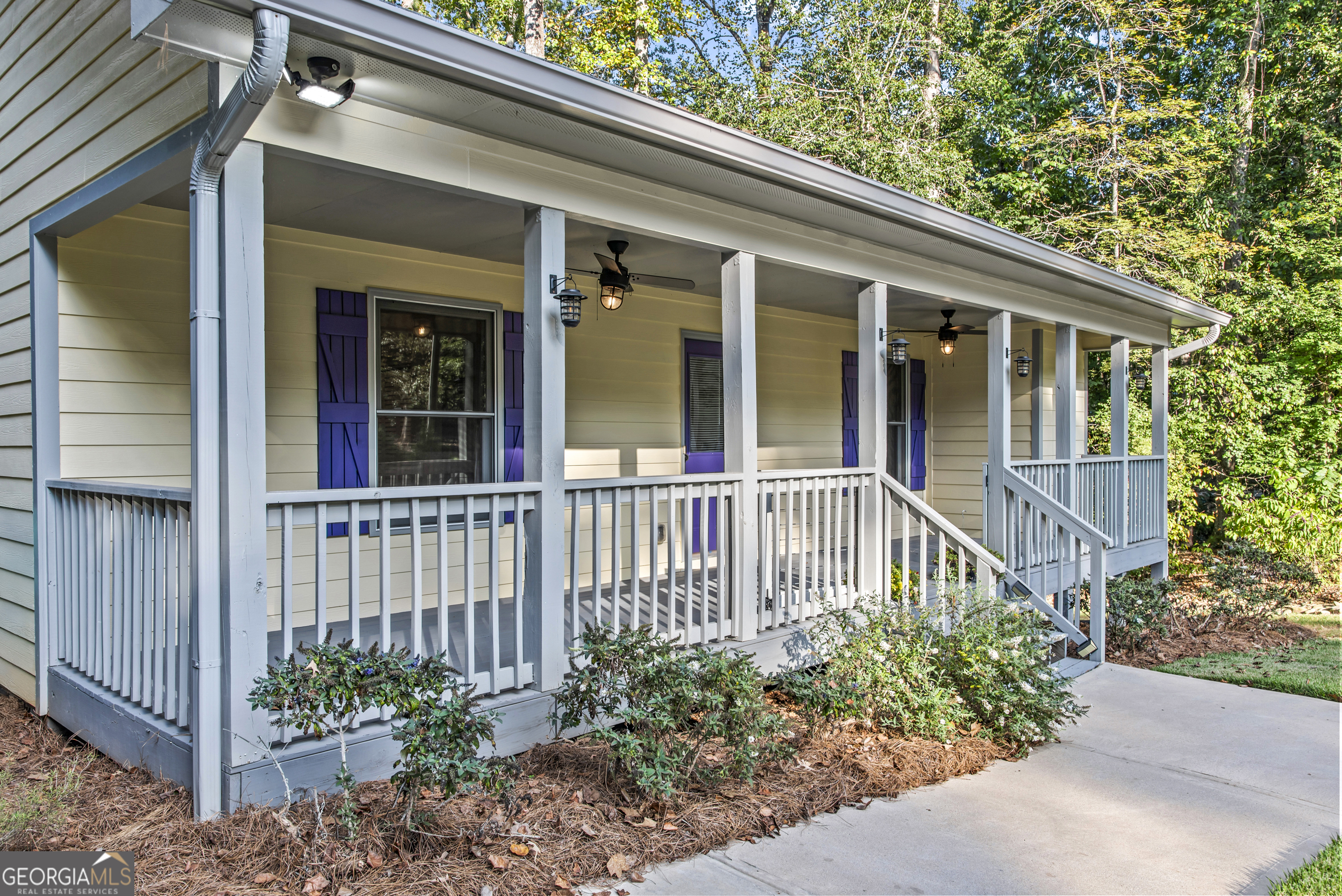 1110 Blue Springs DR