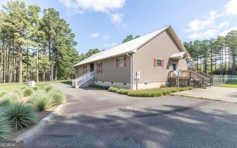 A home in Rentz