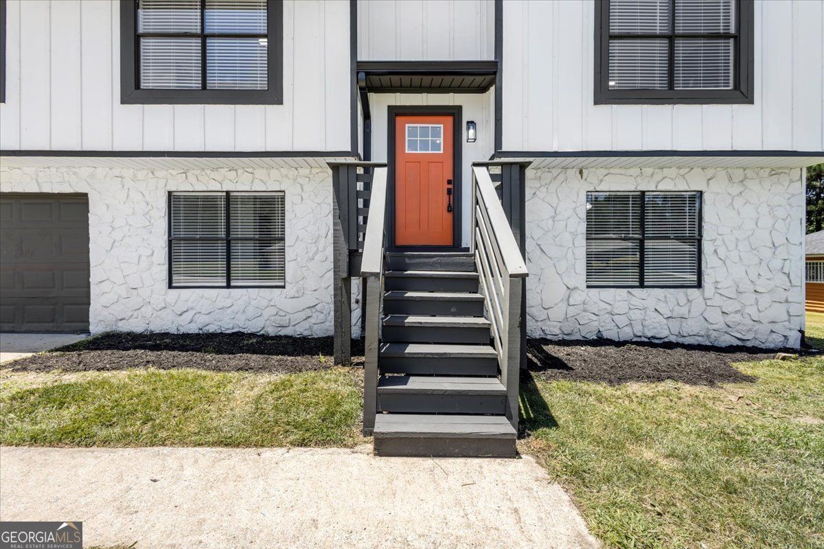 6685 Greenbower LN