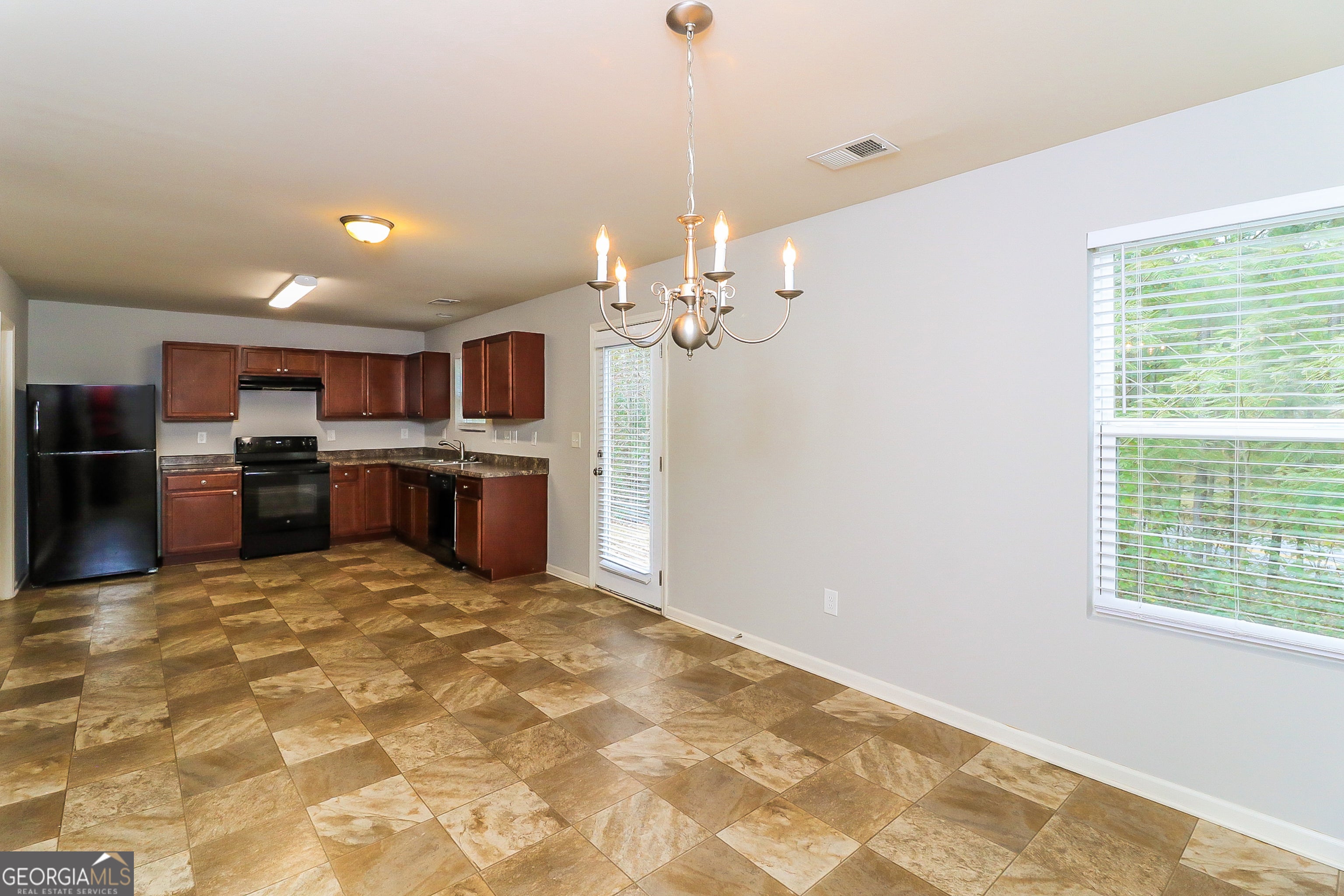 7103 Tanger BLVD