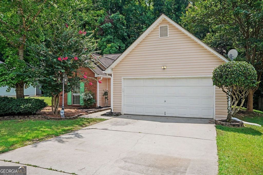 Photo of 155 Parkside Drive, Stockbridge, GA 30281 (MLS # 10801485)